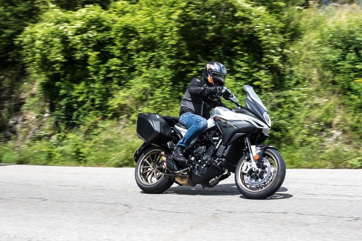 MV Agusta Turismo Veloce Lusso SCS (7)