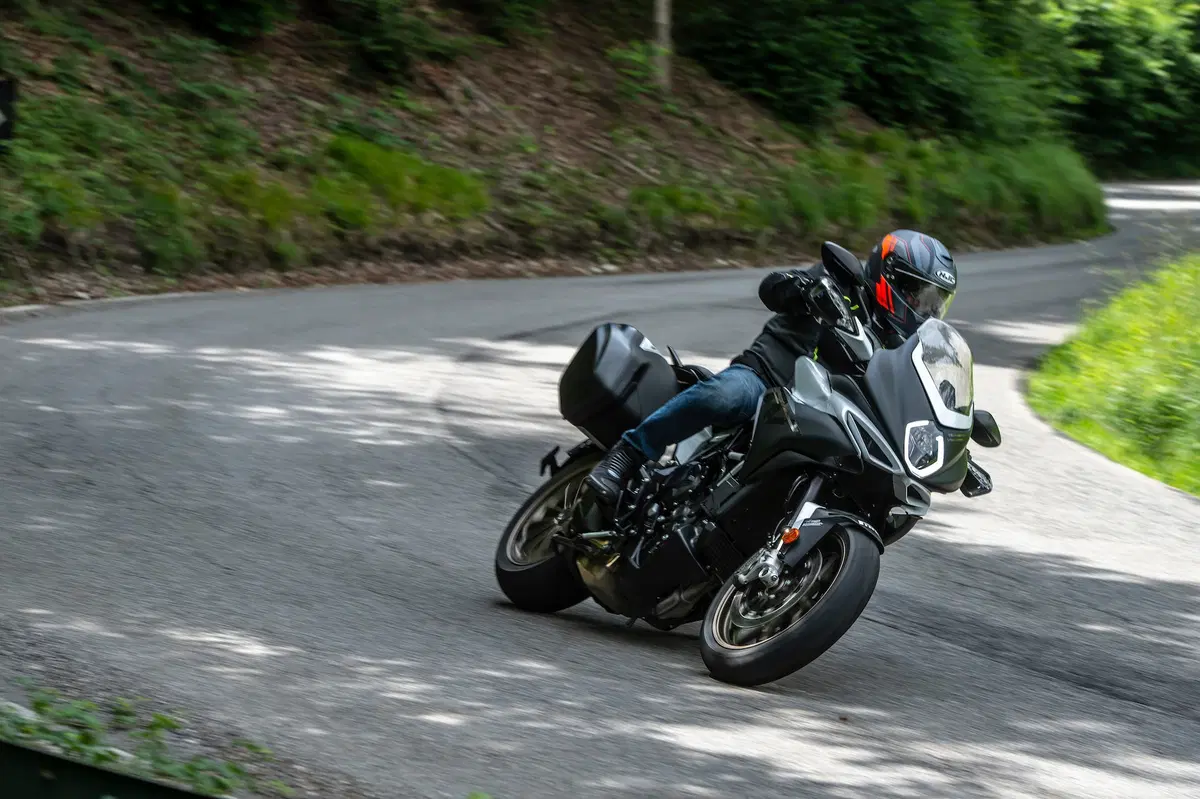 MV Agusta Turismo Veloce Lusso SCS (2)