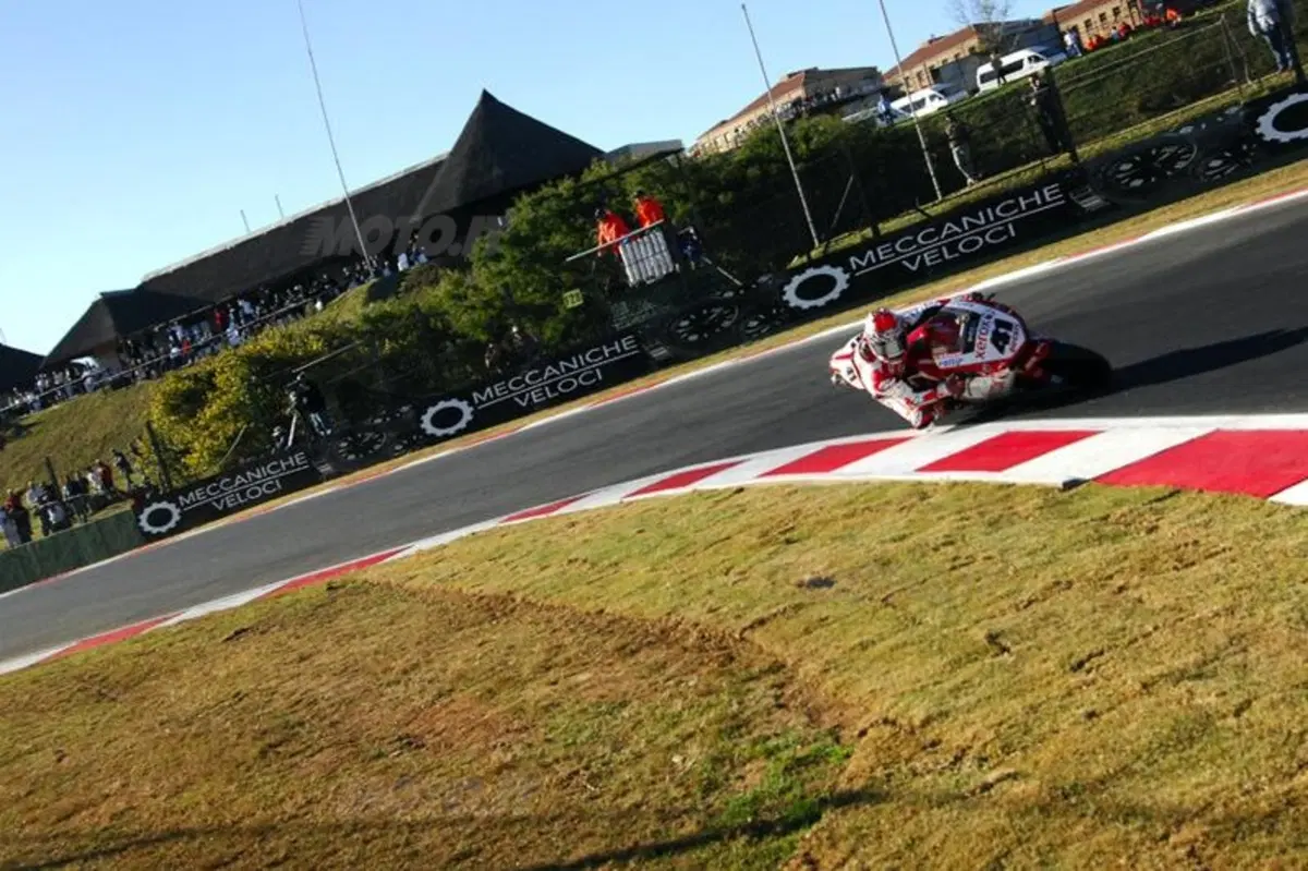 La Superbike atterra in Sudafrica