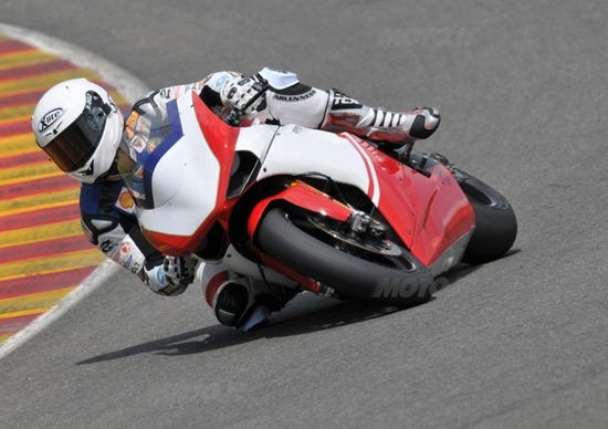 Bayliss velocissimo al Mugello con la Ducati 1198 F10