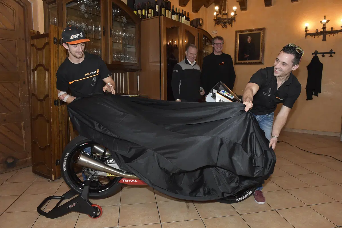 Peugeot debutta in Moto3 (2)