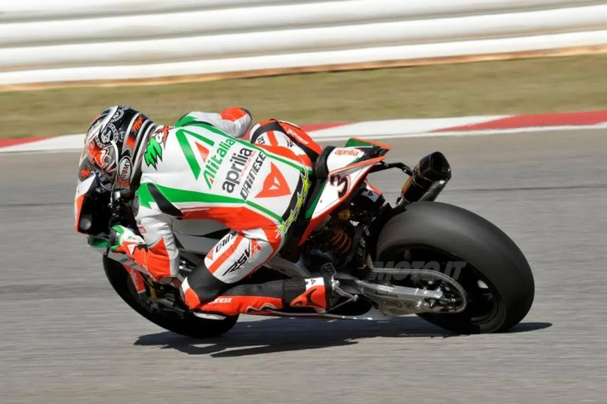 Fabrizio si conferma velocissimo a Kyalami e conquista la provvisoria pole position.