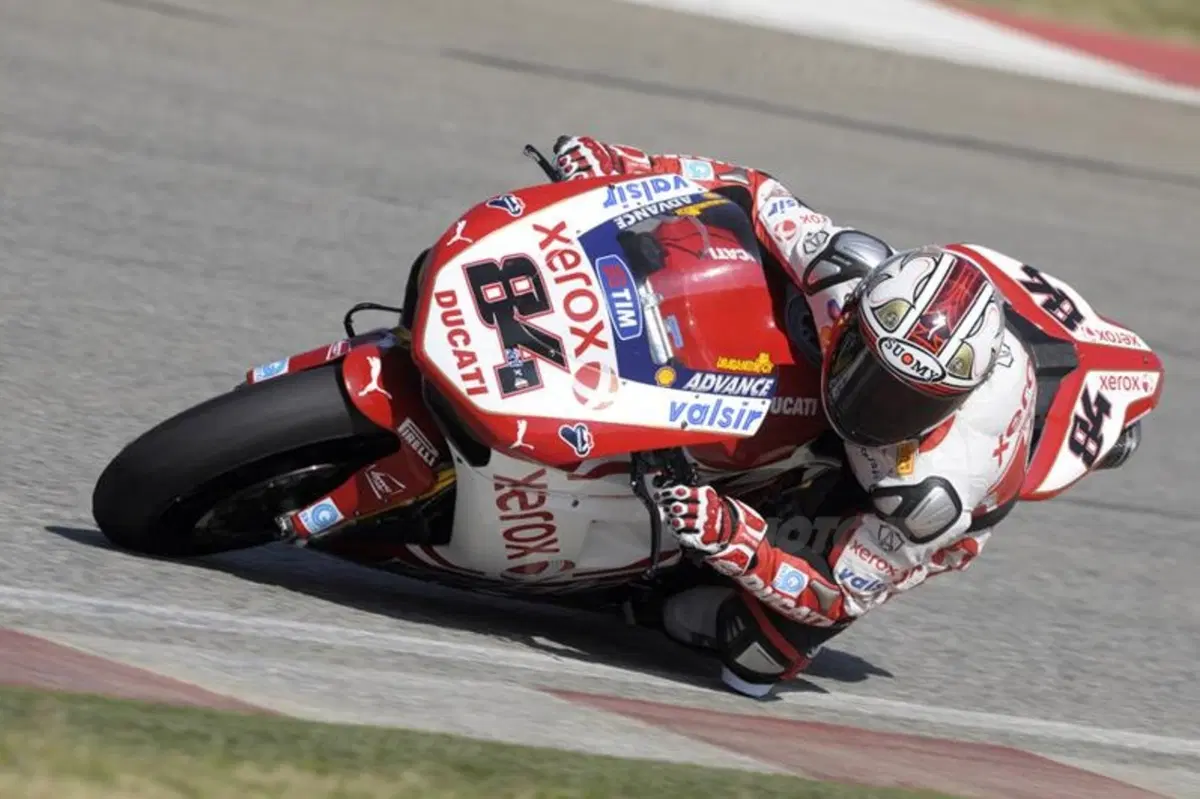 Fabrizio si conferma velocissimo a Kyalami e conquista la provvisoria pole position. (3)