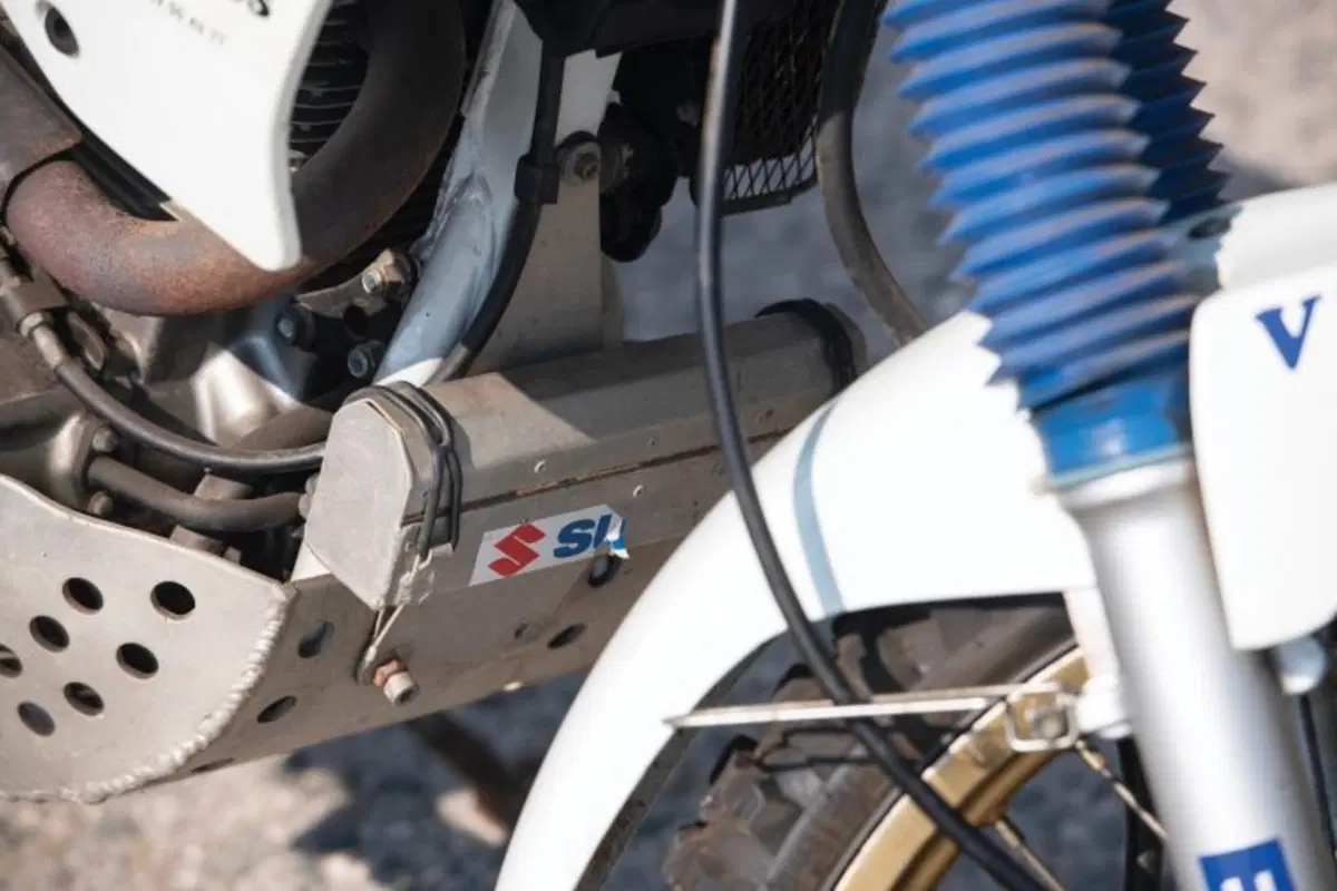 Parigi – Dakar, all’asta la Suzuki DR650 di Gilles Francru (5)