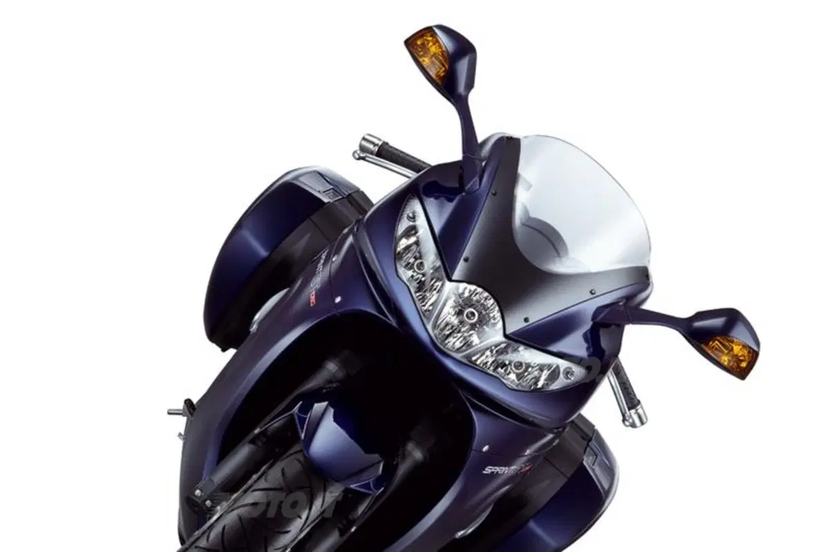 Triumph Sprint GT 2011 (4)
