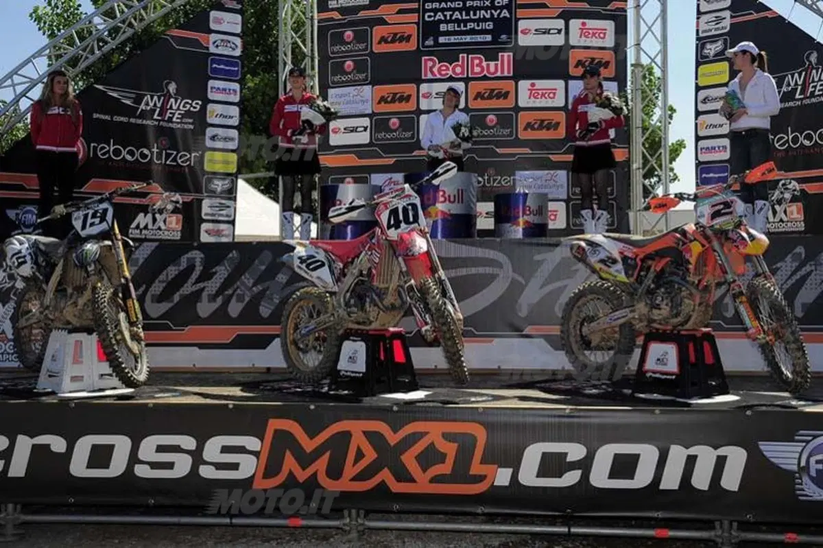 A Bellpuig ennesimo en plein delle coperture Pirelli in MX1 e MX2 (4)