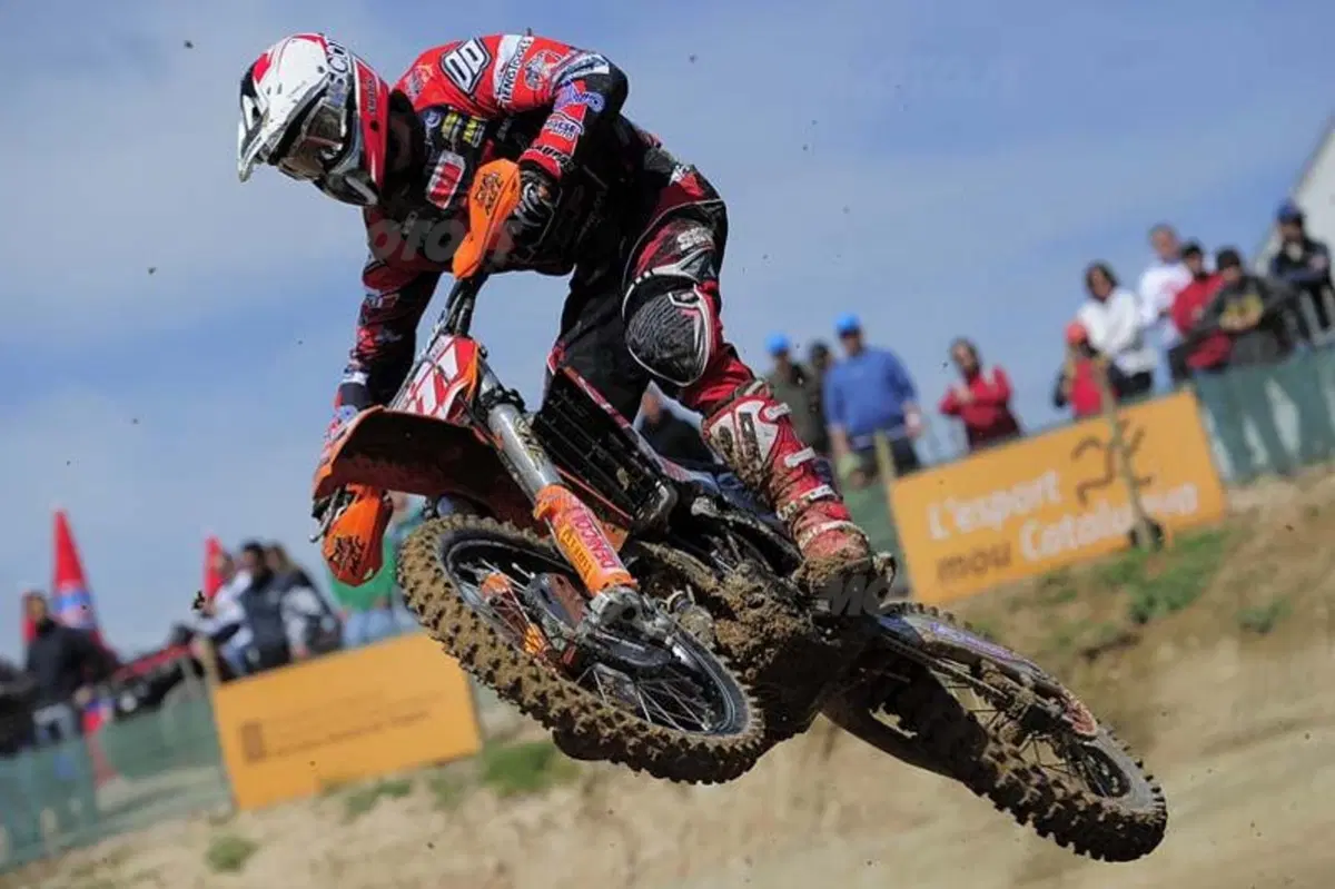 A Bellpuig ennesimo en plein delle coperture Pirelli in MX1 e MX2 (7)