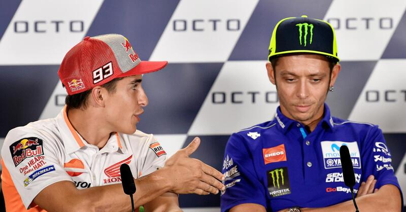 MotoGP 2018. Rossi non d&agrave; la mano a Marquez. Giusto o sbagliato?