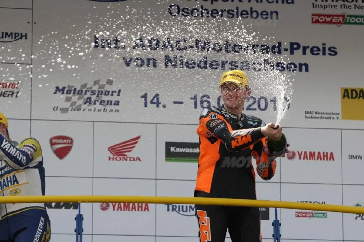 Prima vittoria della KTM RC8 R nel campionato tedesco di Superbike  (2)