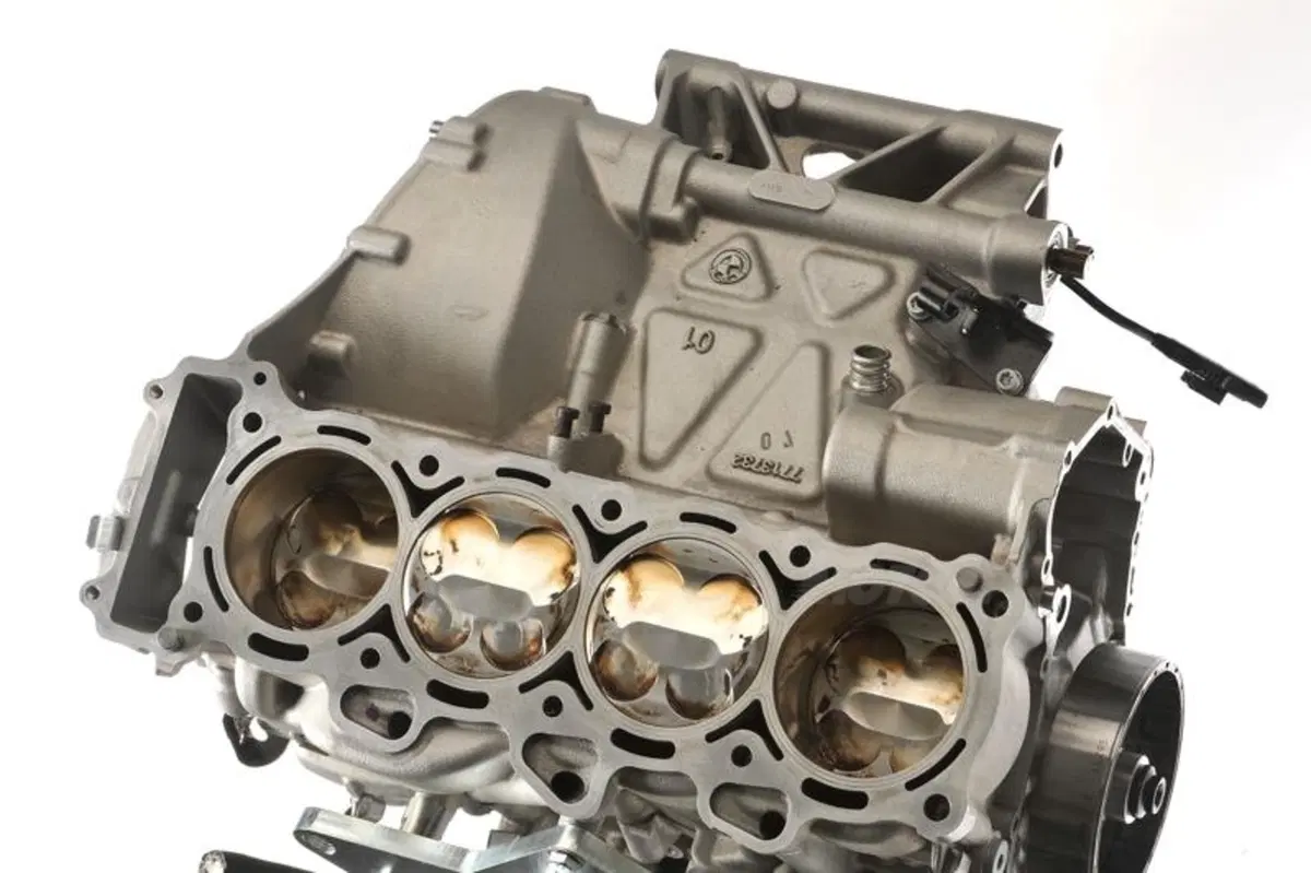 I segreti del 4 cilindri della BMW S1000RR (3)