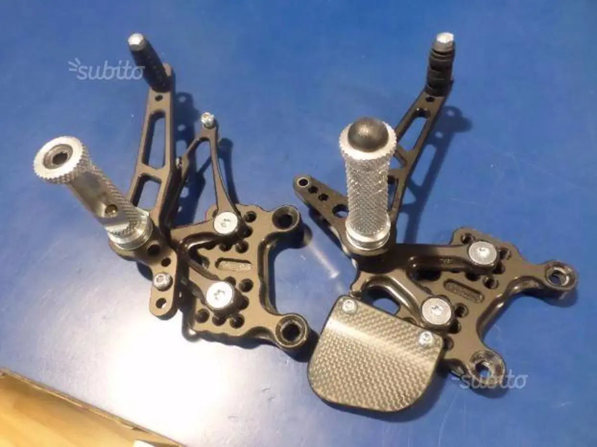 Kit pedane regolabili KTM Kit pedane regolabili KTM 990 SuperDuke