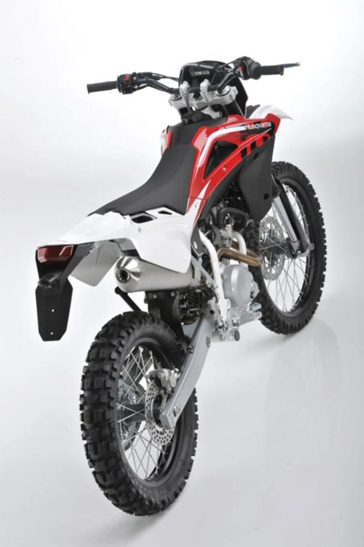 Le nuove Husqvarna 125 quattro tempi TE 125 ed SMS4 (2)