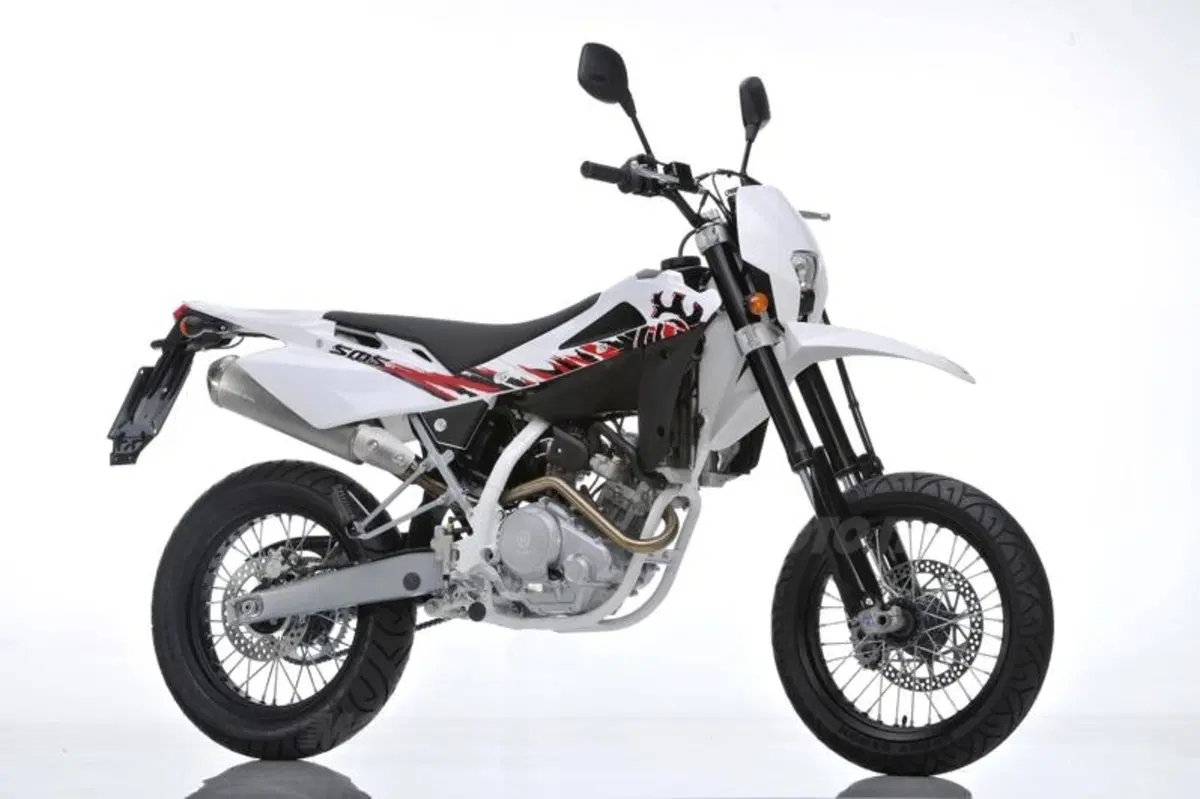 Le nuove Husqvarna 125 quattro tempi TE 125 ed SMS4 (14)