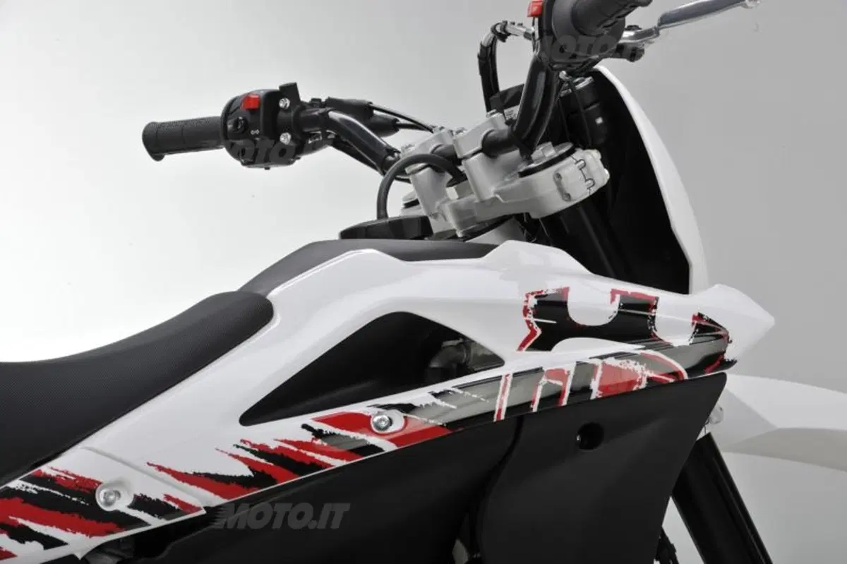 Le nuove Husqvarna 125 quattro tempi TE 125 ed SMS4 (21)