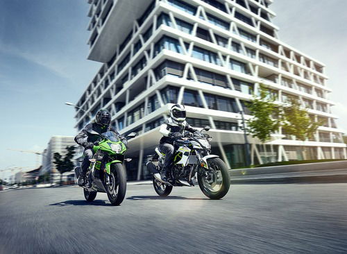 Kawasaki Ninja 125 e Z125: prime foto e dati