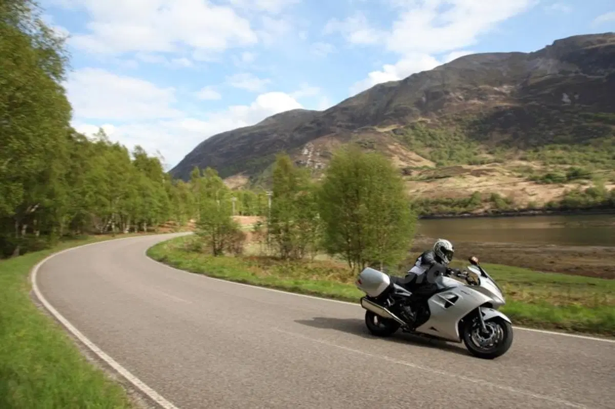 Triumph Sprint GT 1050  (15)