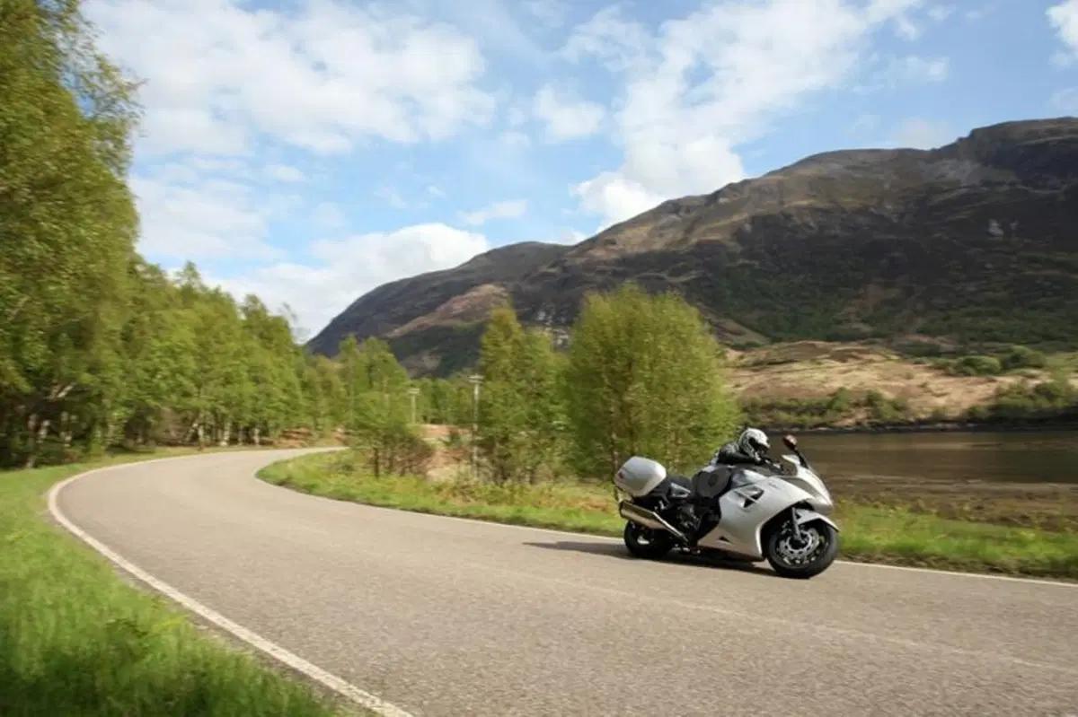 Triumph Sprint GT 1050  (16)