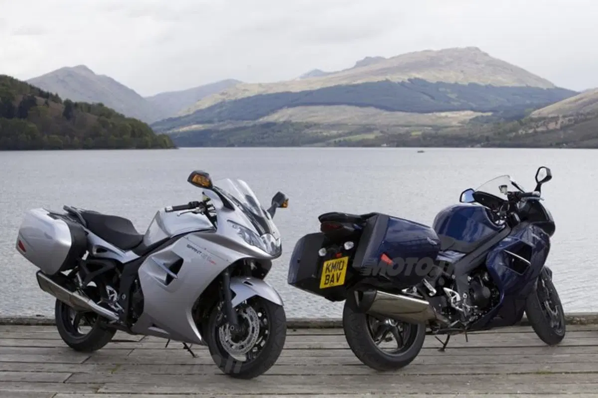 Triumph Sprint GT 1050  (28)