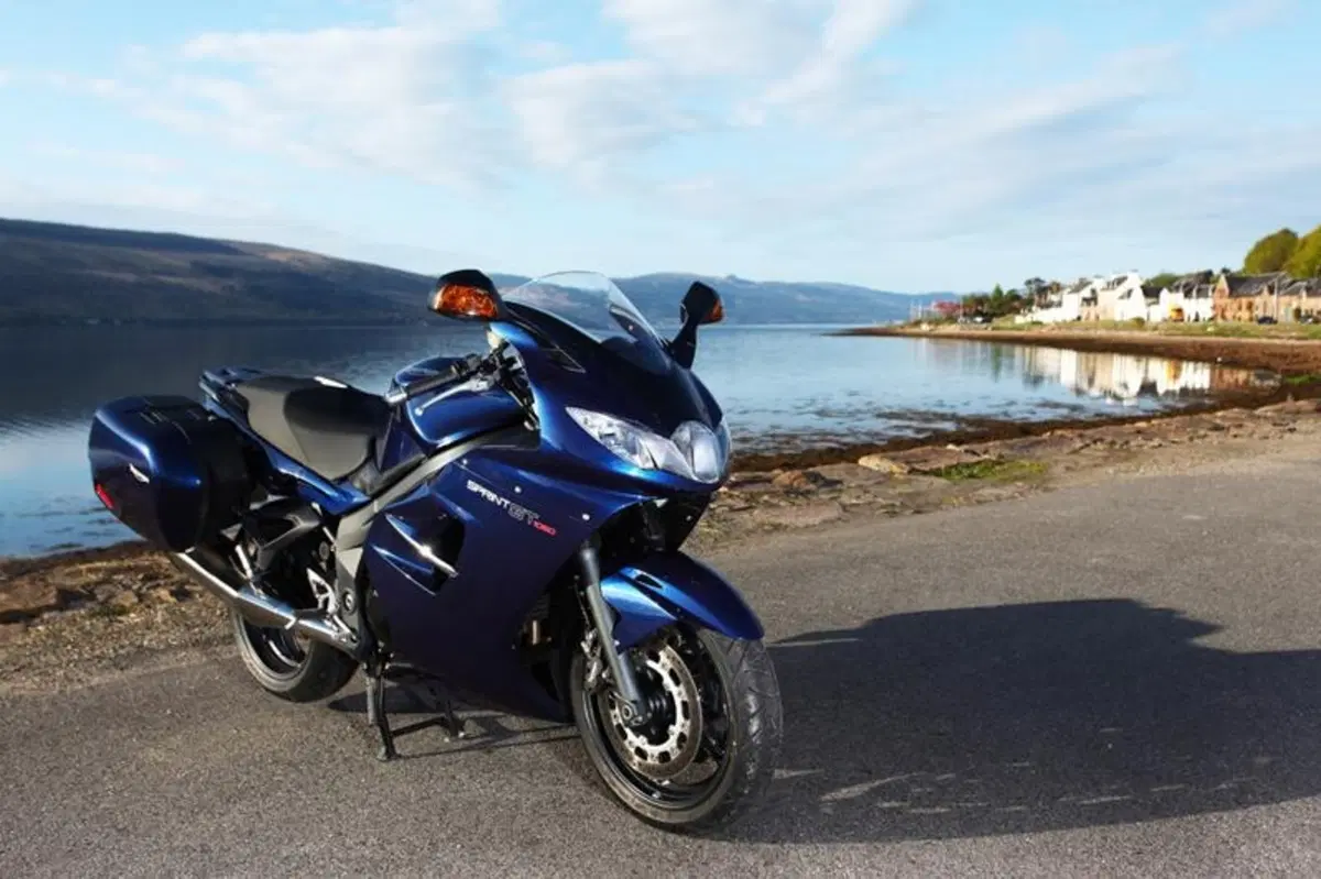 Triumph Sprint GT 1050  (32)