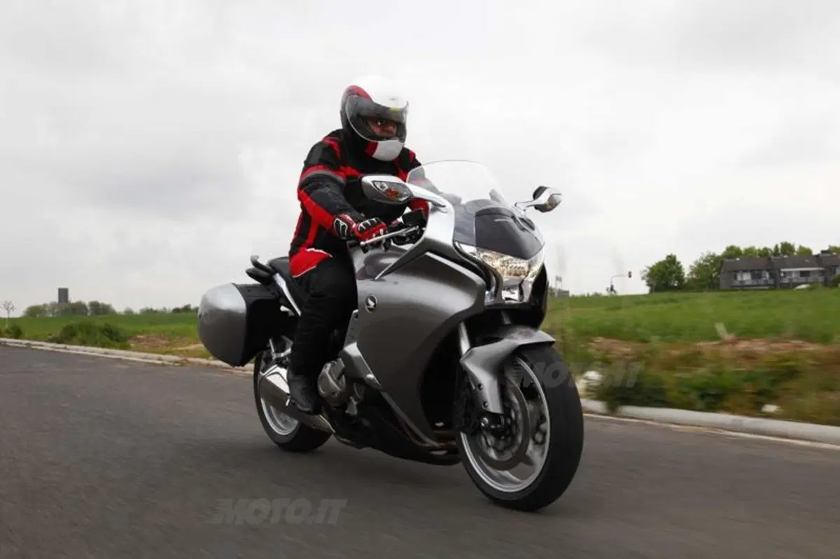 Open Week per la Honda VFR1200F DCT (2)