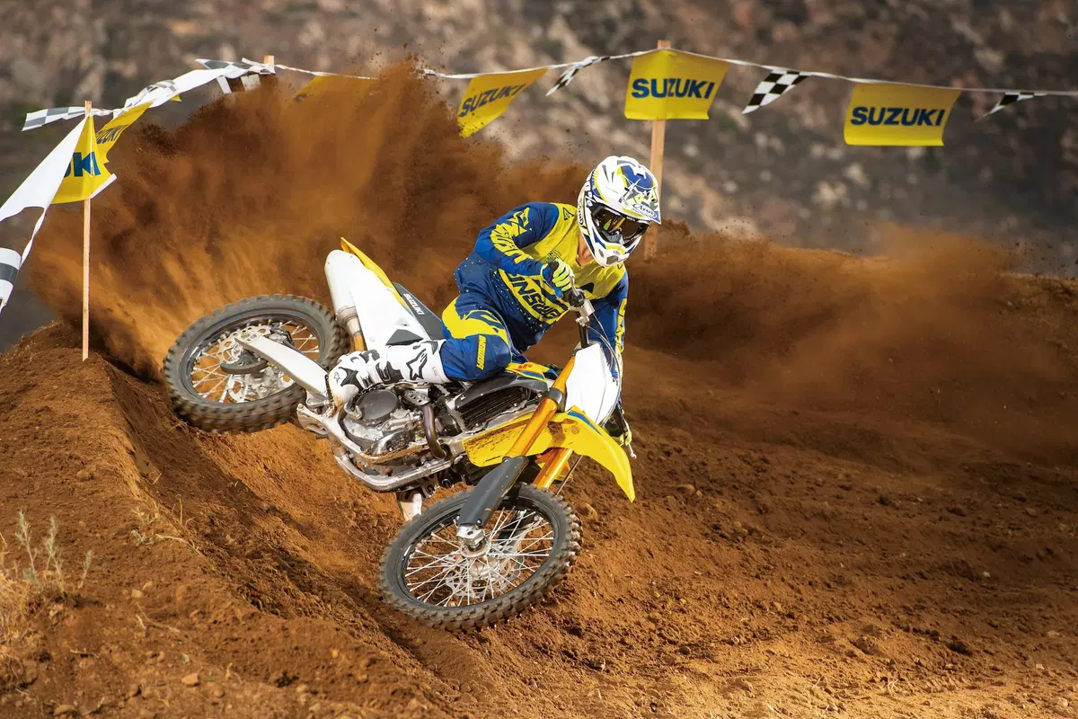 Suzuki RM-Z 250 2019: nuovo telaio, e non solo (8)