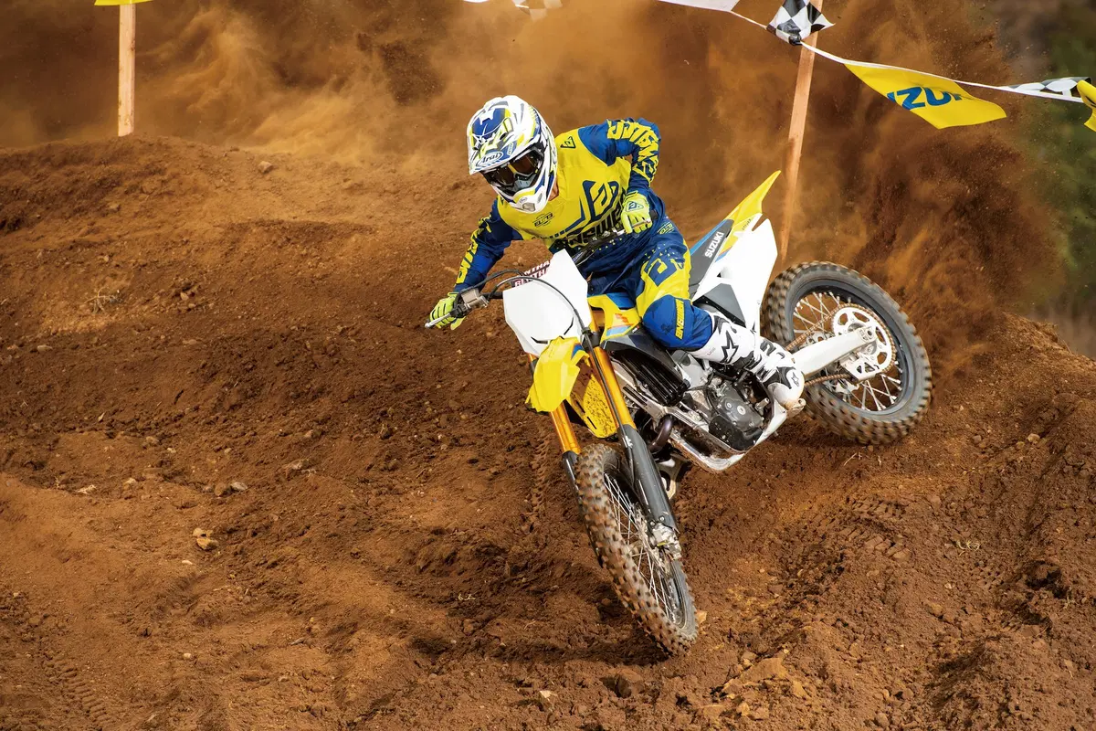 Suzuki RM-Z 250 2019: nuovo telaio, e non solo (12)