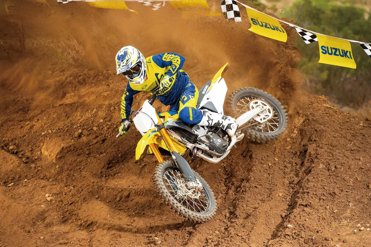 Suzuki RM-Z 250 2019: nuovo telaio, e non solo (15)