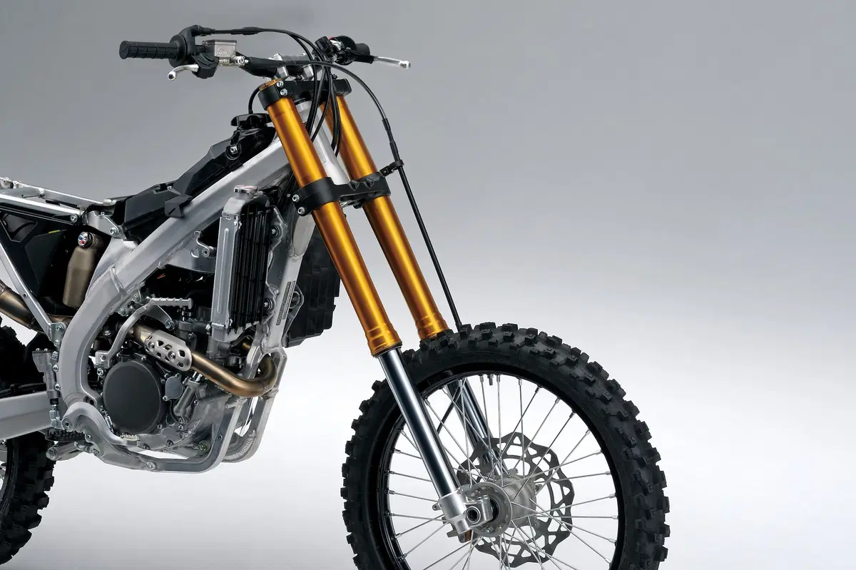 Suzuki RM-Z 250 2019: nuovo telaio, e non solo (22)