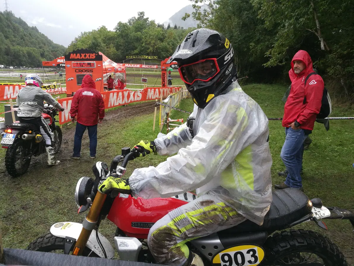 Fantic Motor Caballero Scrambler 250: l'abbiamo provata su strada e in gara (6)