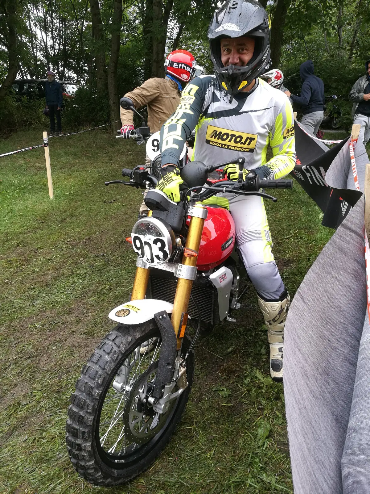 Fantic Motor Caballero Scrambler 250: l'abbiamo provata su strada e in gara (7)