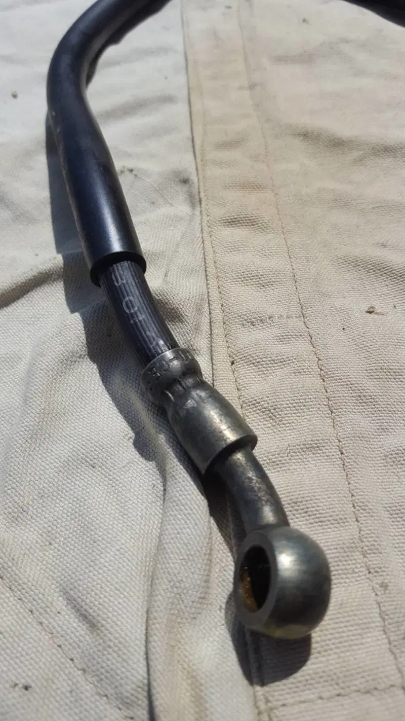 Tubo freno posteriore Piaggio MP3 (3)