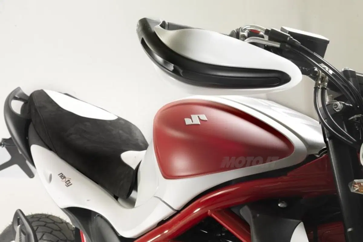 Special. La Suzuki Gladius diventa "NaSty" (4)