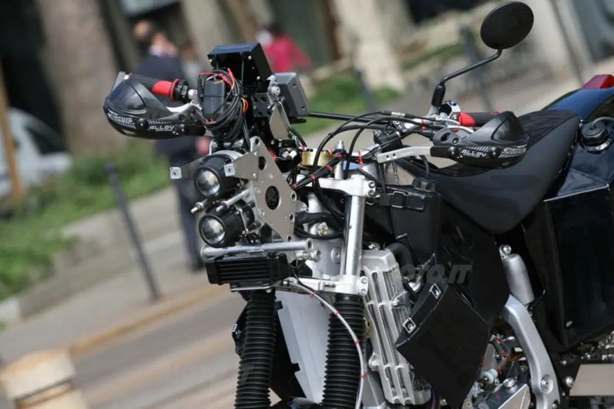 Honda XR 650 Only Bike (32)