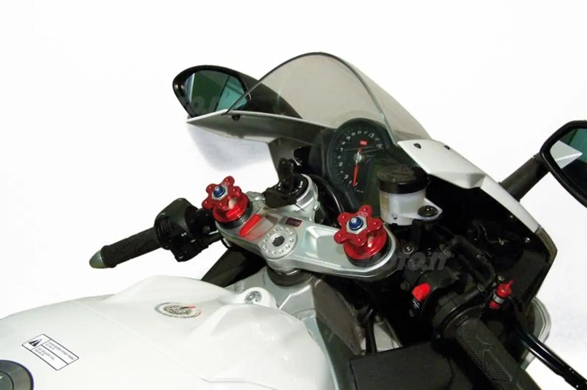 LLS Racing accessori per Aprilia RSV4R e Factory (6)
