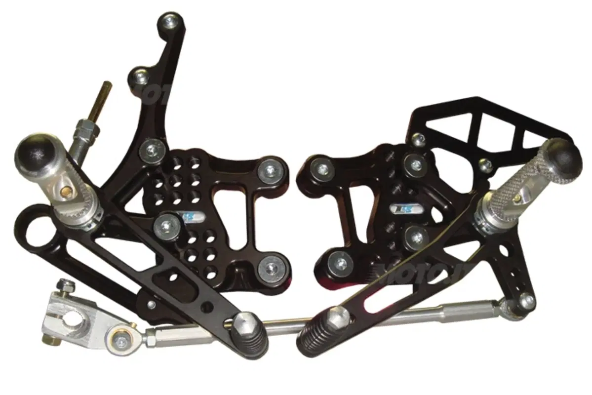 LLS Racing accessori per Aprilia RSV4R e Factory (11)