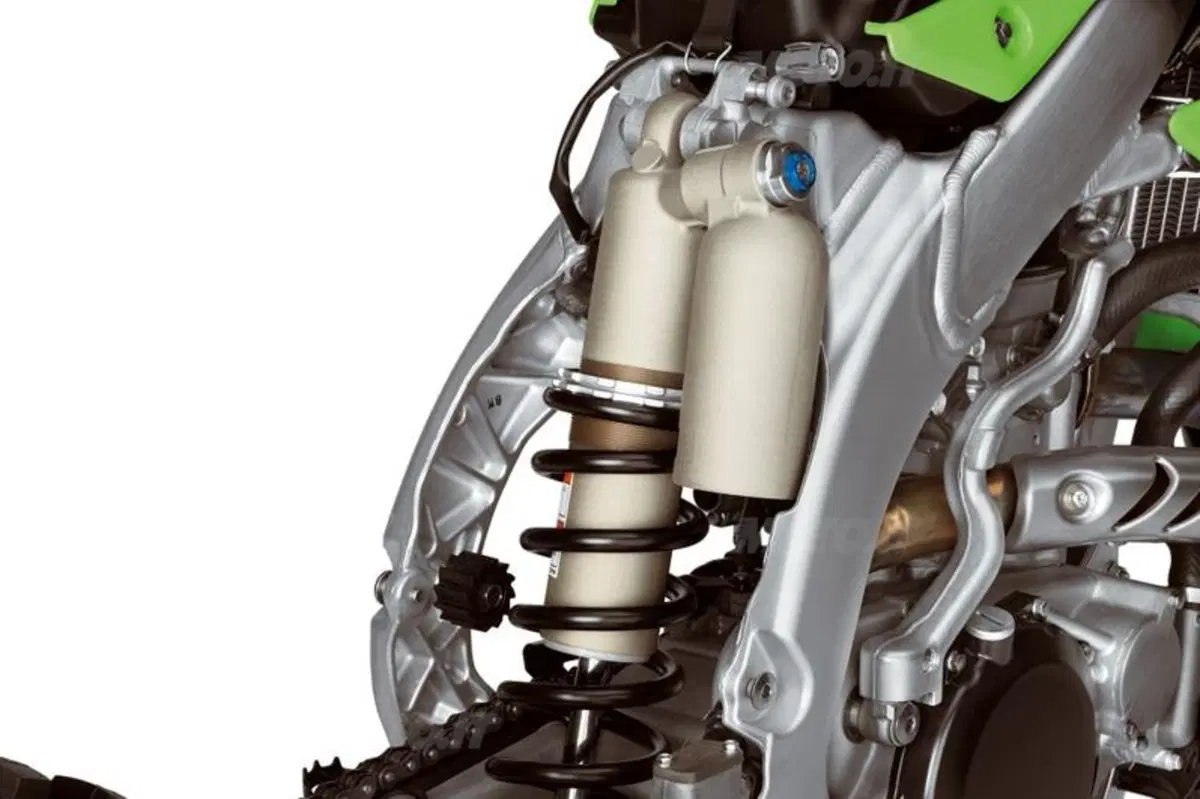 La Kawasaki KX-F 250 e 450 del 2011 (11)