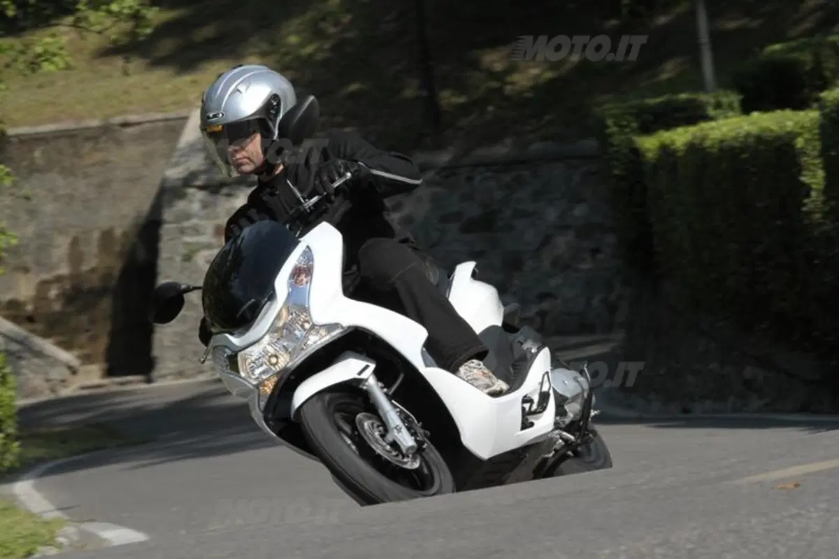 Honda PCX 125   (6)
