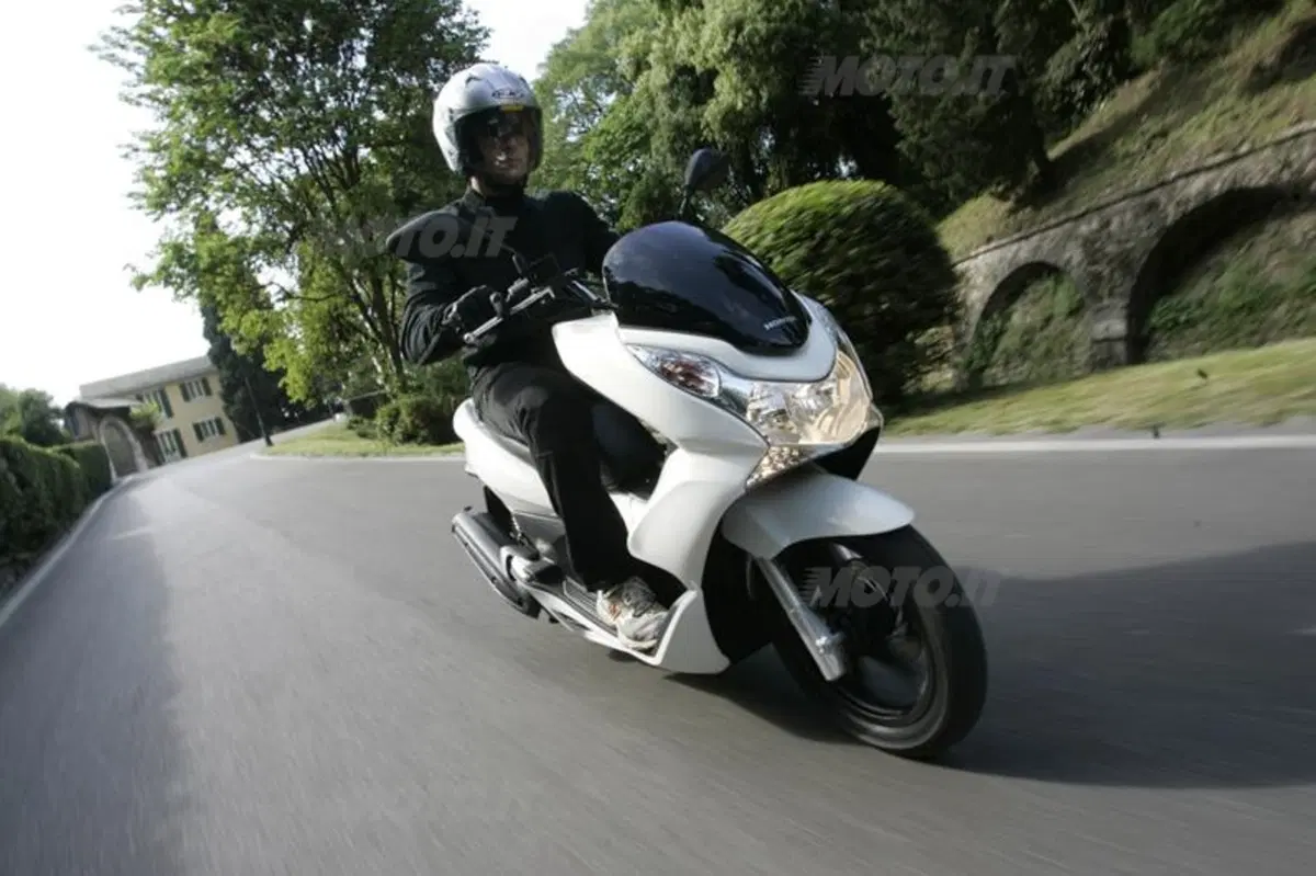 Honda PCX 125   (11)