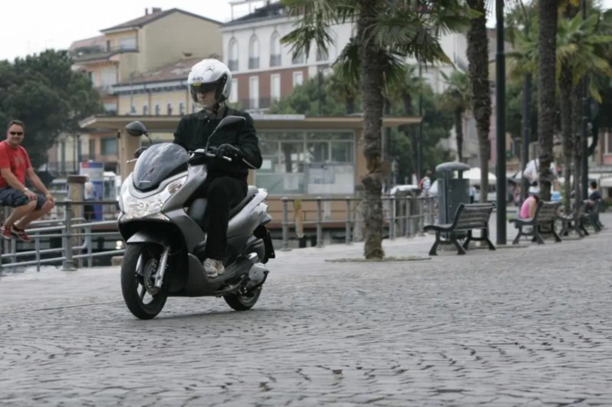 Honda PCX 125   (15)