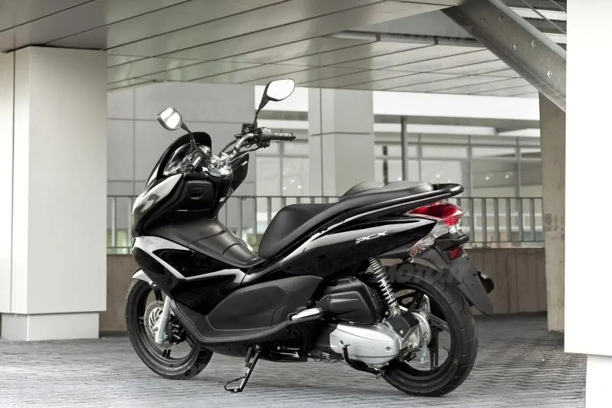 Honda PCX 125   (28)