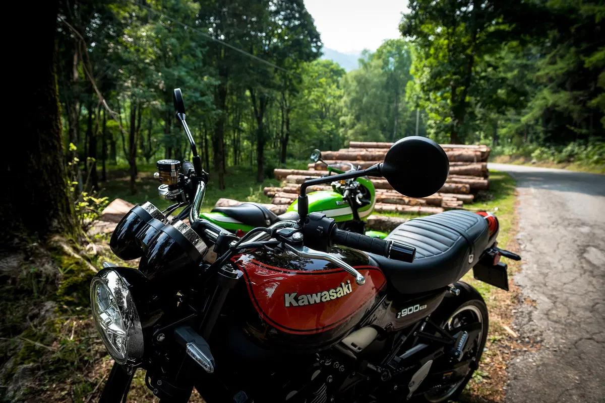 Kawasaki Z 900RS e Z 900RS CAFE: sfida in famiglia (6)