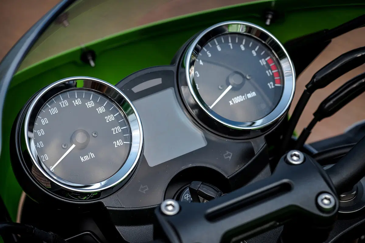 Kawasaki Z 900RS e Z 900RS CAFE: sfida in famiglia (5)