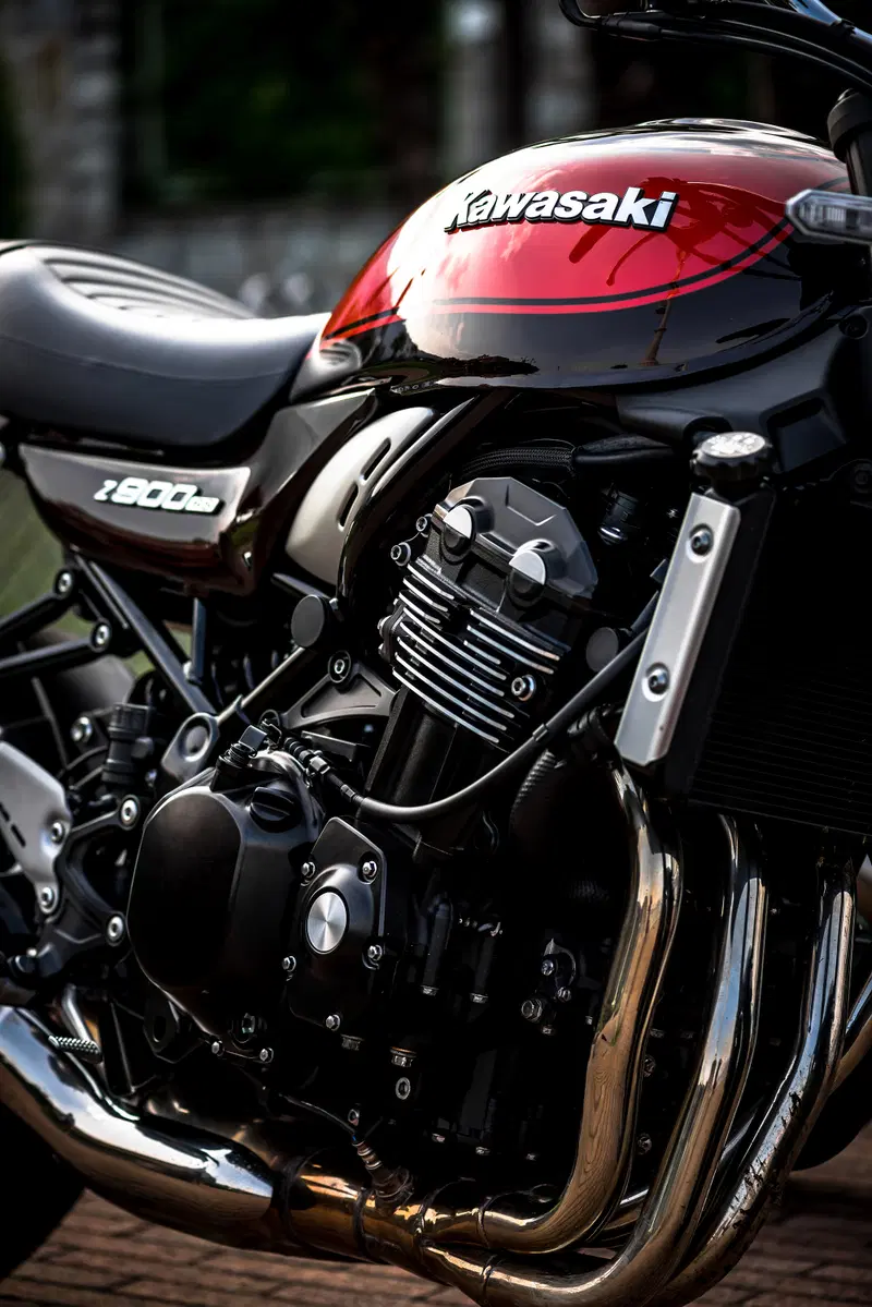Il quattro cilindri della Z900RS. Notare l'alettatura con finalit&agrave; estetiche