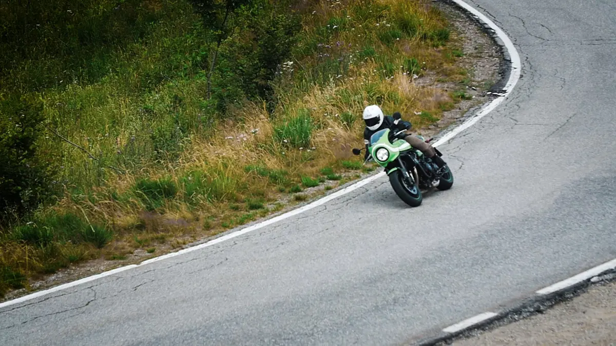 Kawasaki Z 900RS e Z 900RS CAFE: sfida in famiglia (2)