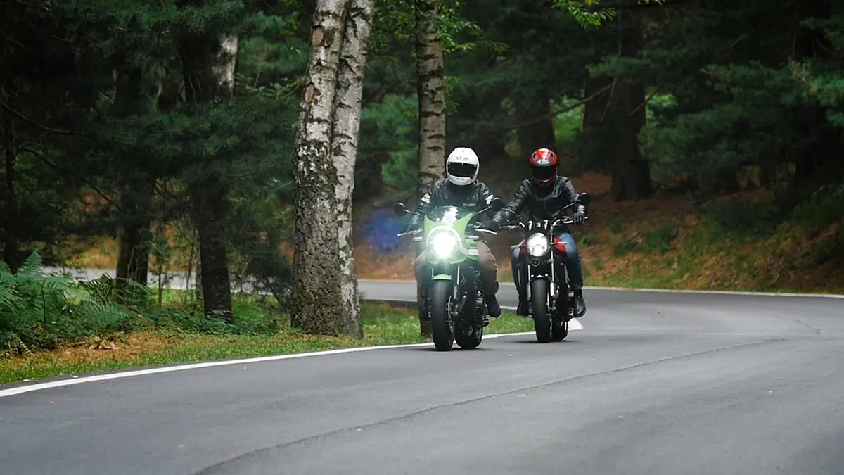 Kawasaki Z 900RS e Z 900RS CAFE: sfida in famiglia