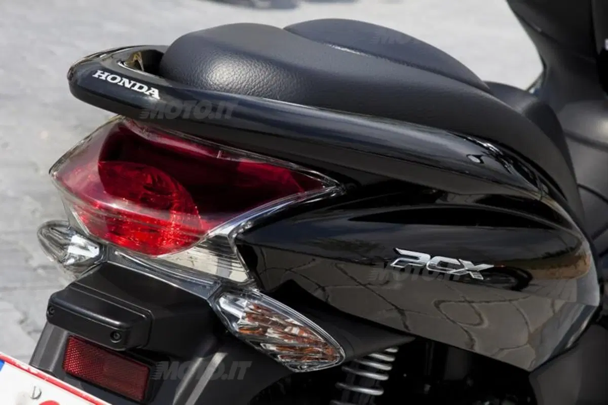 Honda PCX 125   (37)