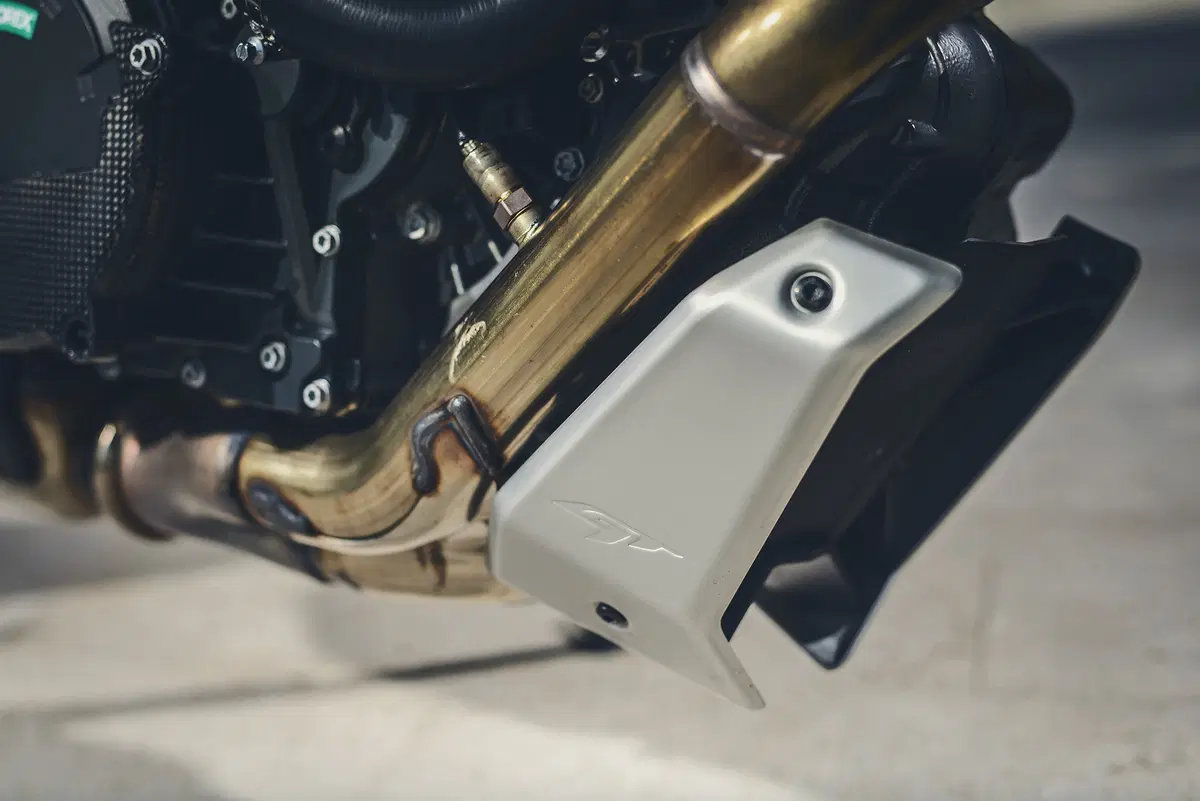 KTM SuperDuke 1290 GT (2)