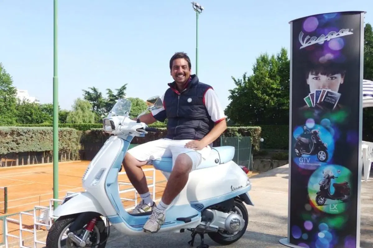 Una Vespa S 50 College al vincitore del Vespa Tennis Tour