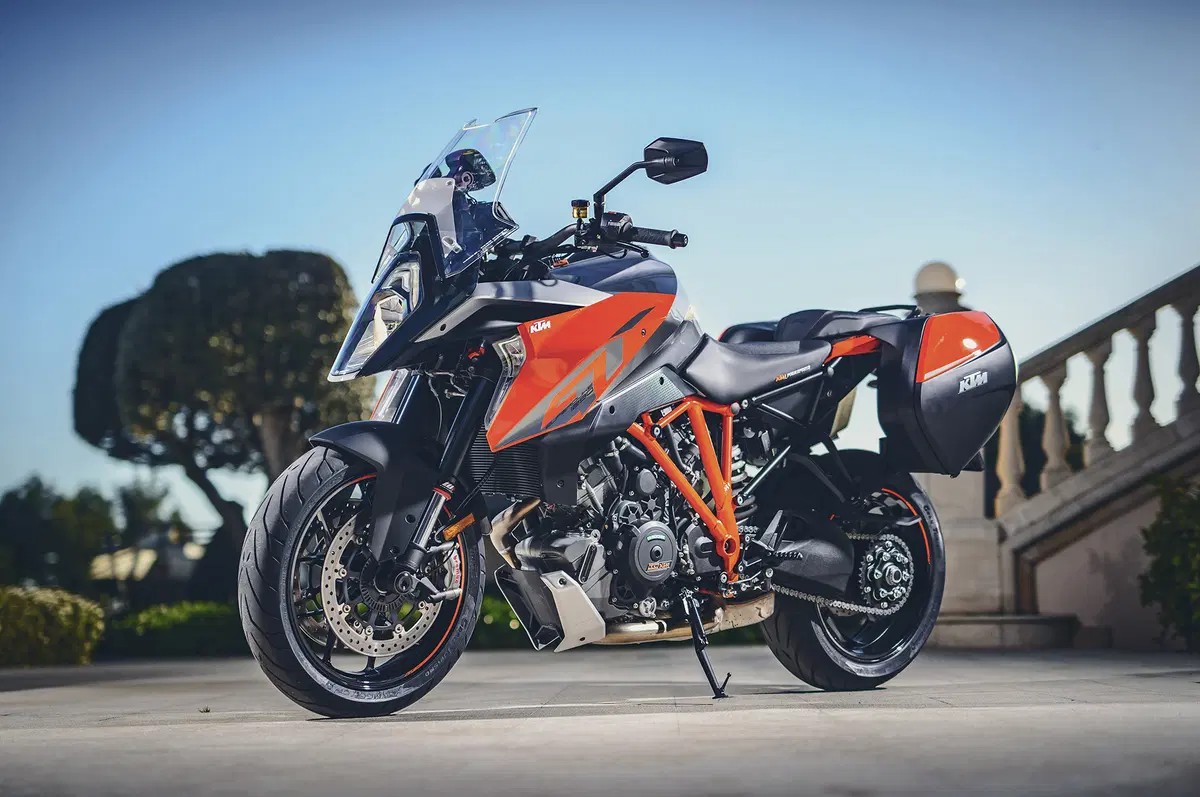 KTM SuperDuke 1290 GT (19)