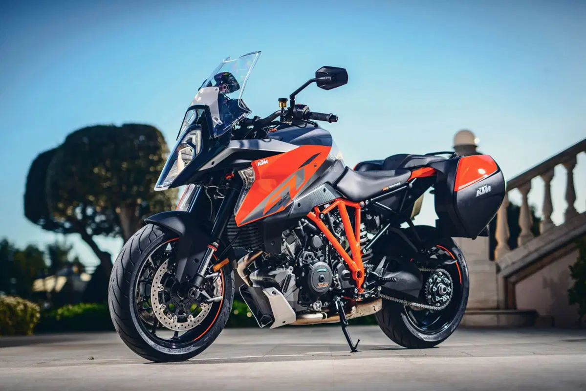 KTM SuperDuke 1290 GT (23)
